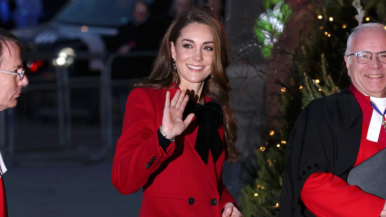 PHOTO: Kate Middleton attends the 'Together At Christmas' Carol Service at Westminster Abbey on Dec. 6, 2024 in London.