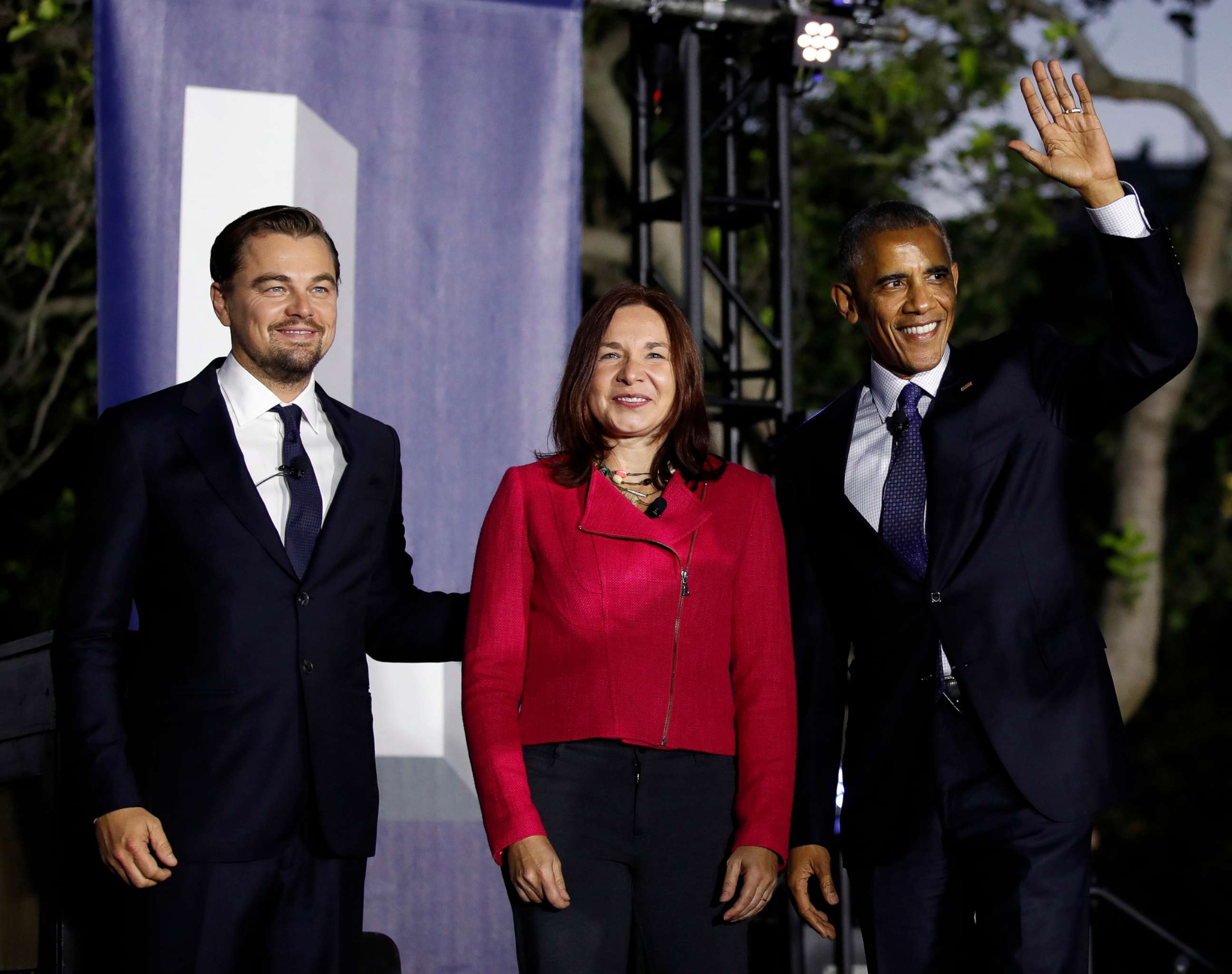 PHOTO: In this Oct. 3, 2016, file photo, President Barack Obama arrives with actor Leonardo DiCaprio and Dr. Katharine Hayhoe to talk about climate change on the South Lawn of the White House in Washington, D.C.