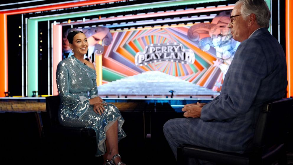 PHOTO: Katy Perry and ABC News' Chris Connelly appear in this screen grab from an interview for "Good Morning America."