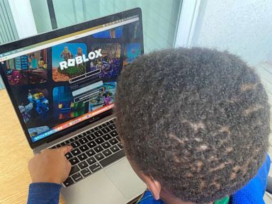 some random kid downloaded roblox launcher 54 times on a laptop at the  place where i do coding : r/KidsAreFuckingStupid