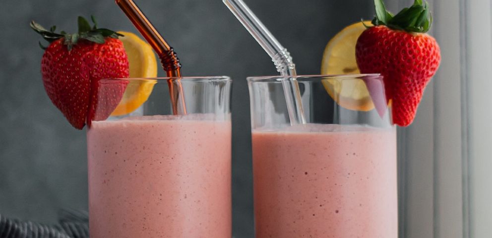 PHOTO: Two glasses with fruit smoothies.