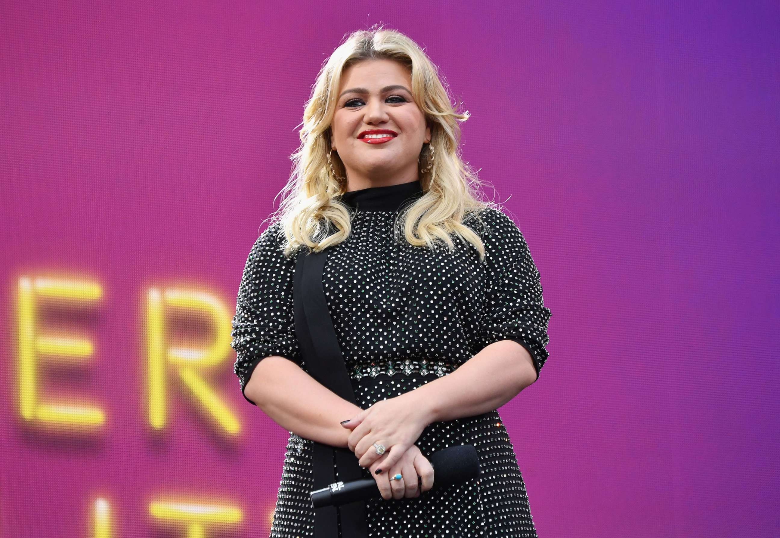 PHOTO: Kelly Clarkson speaks onstage at the 2019 Global Citizen Festival: Power The Movement in Central Park in New York, Sept. 28, 2019.