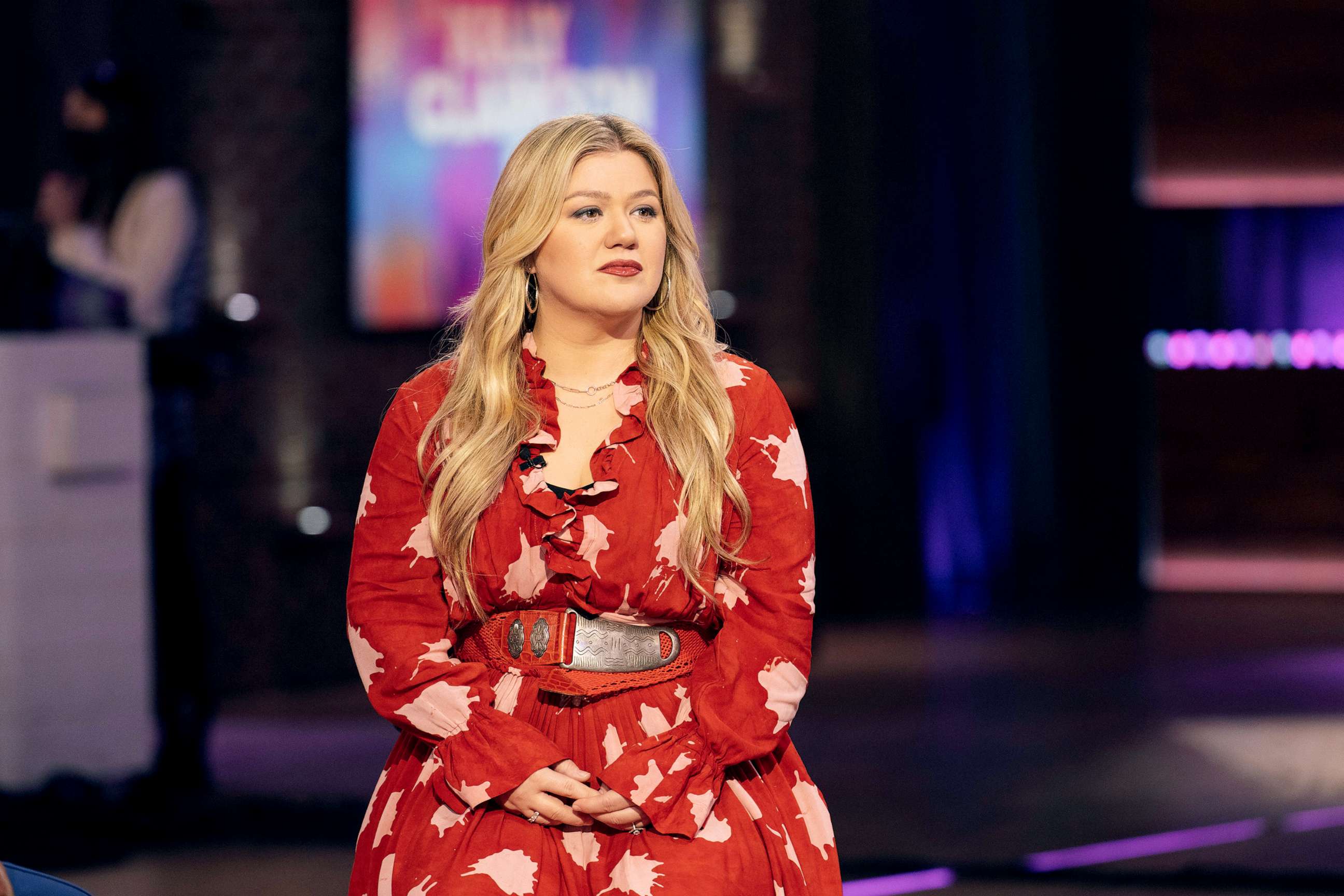 Kelly Clarkson Talks Parenting On Glennon Doyle's Podcast