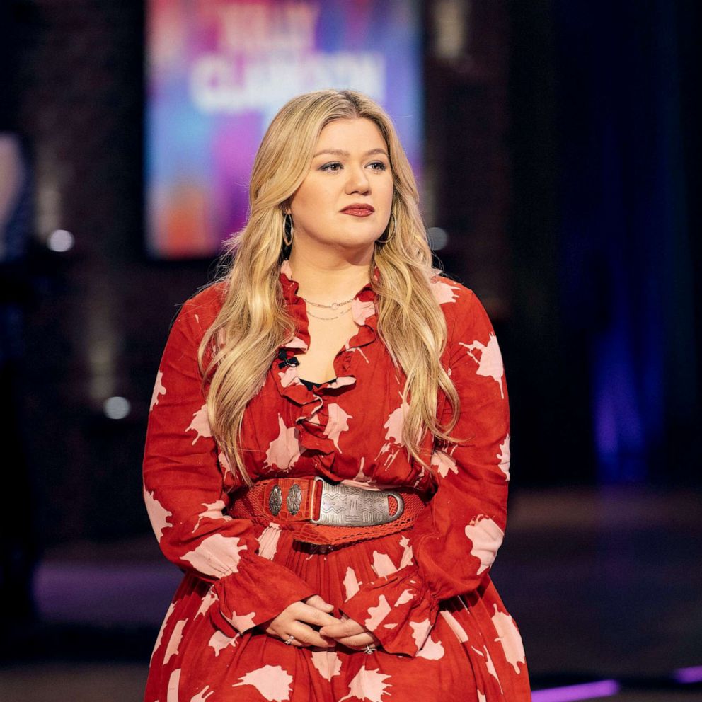 Who Is Kelly Clarkson's Piece By Piece About? The Emotional Song