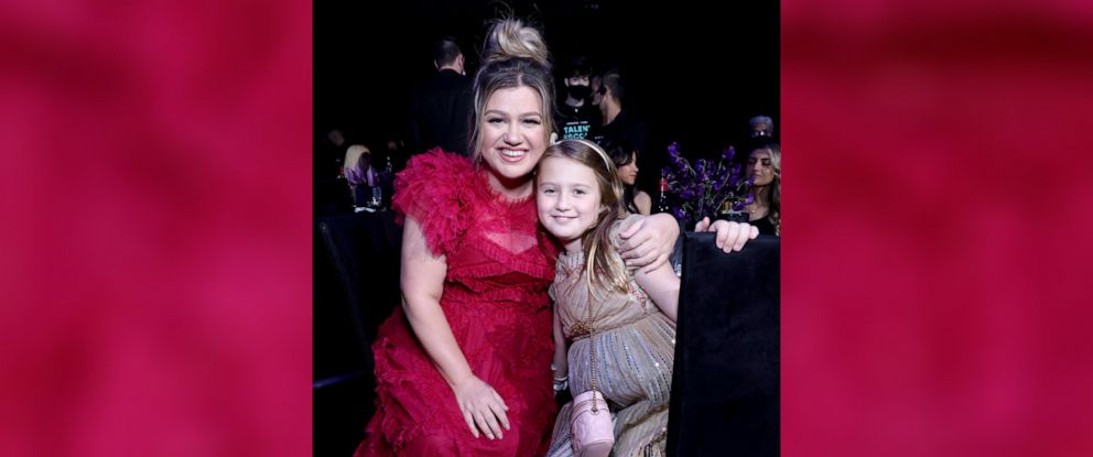 PHOTO: Kelly Clarkson and River Rose Blackstock attend the 2022 Peoples Choice Awards held at the Barker Hangar, Dec. 6, 2022, in Santa Monica, Calif.