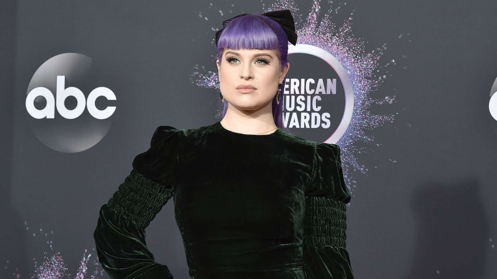 PHOTO: Kelly Osbourne attends 47th Annual AMA Awards at Microsoft Theater on Nov. 24, 2019 in New York City.