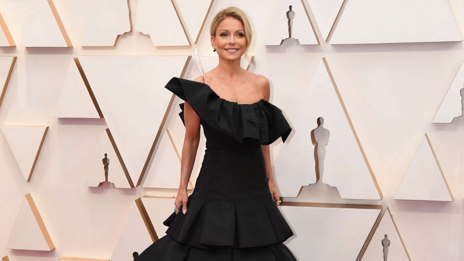 PHOTO: Kelly Ripa attends the 92nd Annual Academy Awards at Hollywood and Highland, Feb. 9, 2020 in Hollywood, Calif.