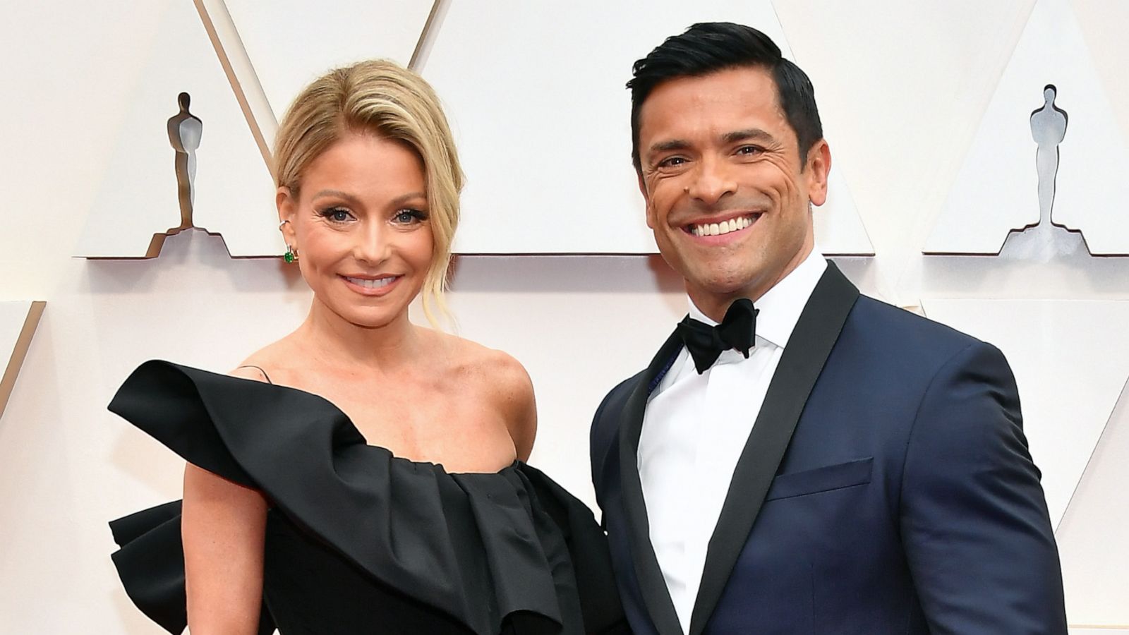 PHOTO: Kelly Ripa and Mark Consuelos attend the 92nd Annual Academy Awards at Hollywood and Highland, Feb. 9, 2020 in Hollywood, Calif.