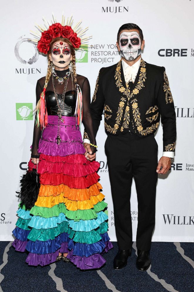 Halloween 2023: All the standout costumes from the stars - Good Morning  America