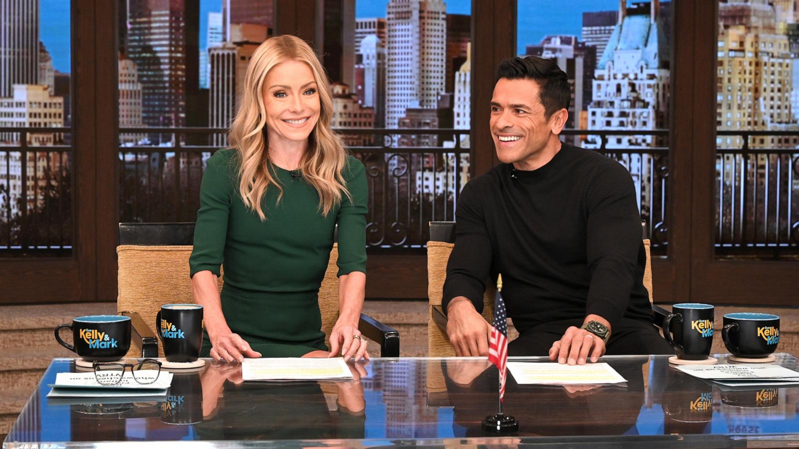 Kelly Ripa and Mark Consuelos return to their soap roots in new Audible  drama 'Summer Breeze' - ABC News