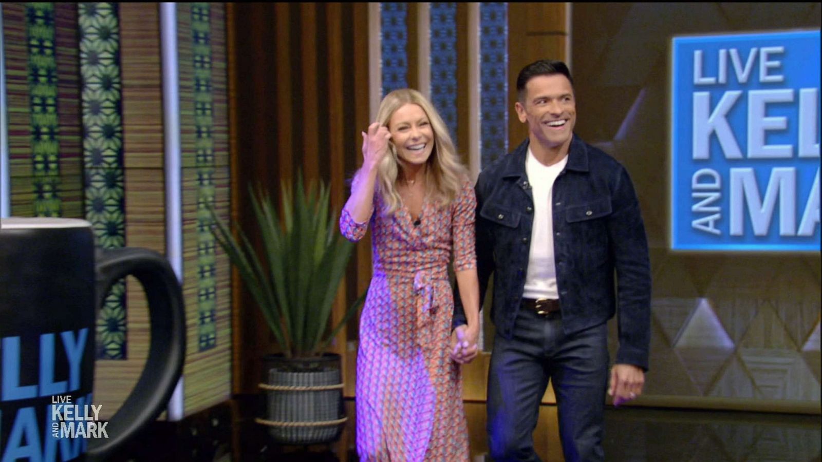 PHOTO: Kelly Ripa and Mark Consuelos on "Live with Kelly and Mark."