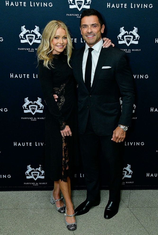 PHOTO: Kelly Ripa and Mark Consuelos attend the Haute Living Celebrates Kelly Ripa And The Release Of "Live Wire" With Parfums de Marly And Telmont Champagne At Scarpetta at Scarpetta, Sept. 27, 2022, in New York.