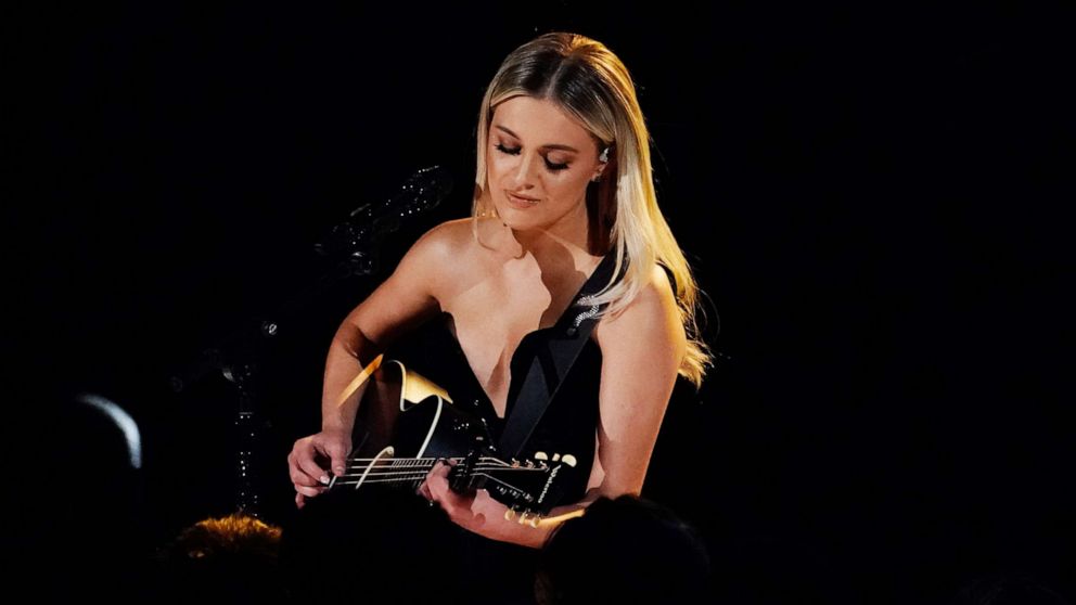 VIDEO: Kelsea Ballerini tests positive for COVID, hosts CMT Music Awards from home
