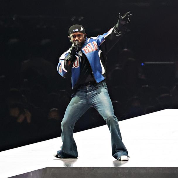 Kendrick Lamar's flare jeans were the other star of his Super Bowl
