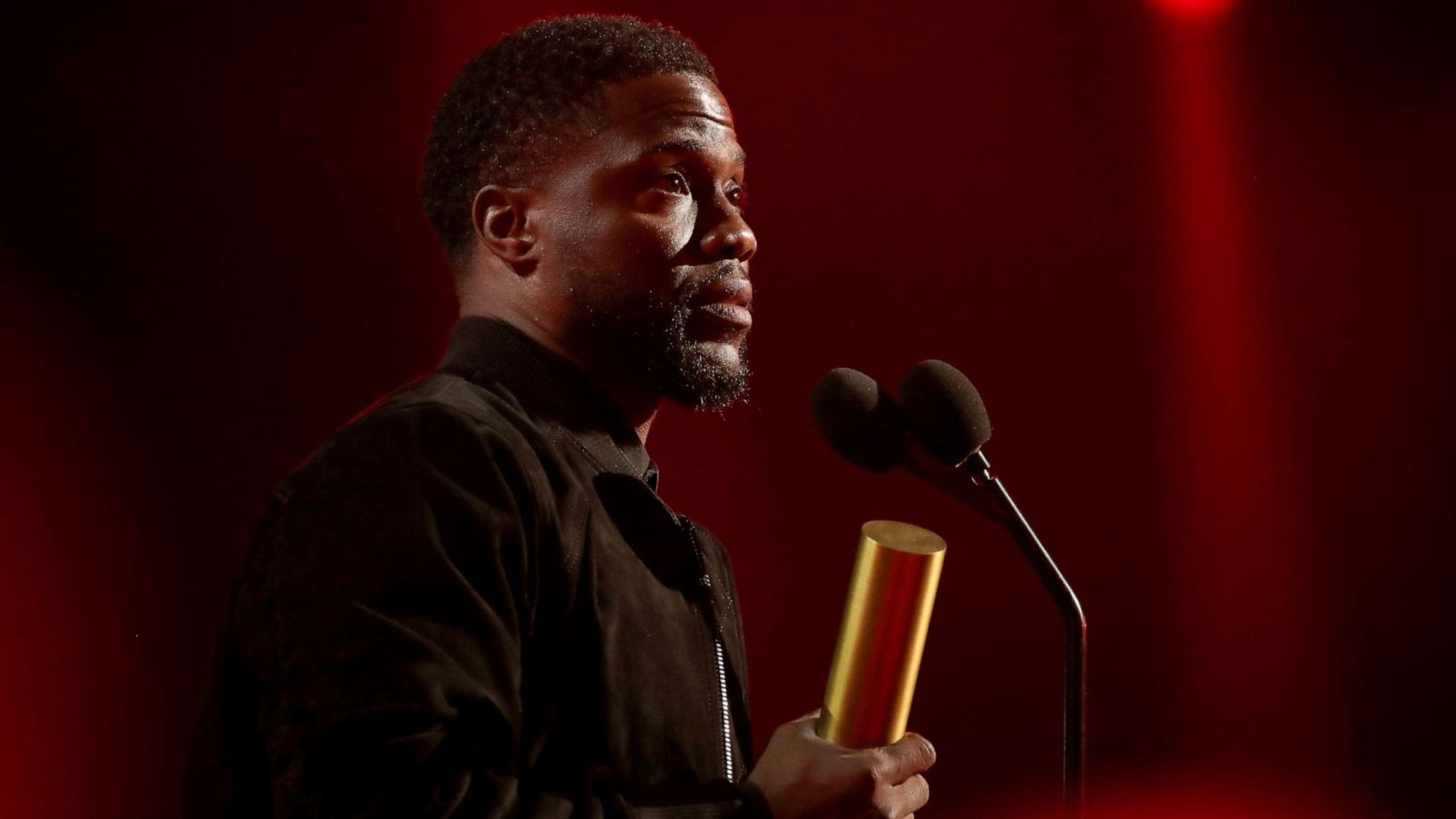 PHOTO: Kevin Hart on stage during the 2019 E! People's Choice Awards held at the Barker Hangar in Santa Monica, Calif., Nove. 10, 2019.