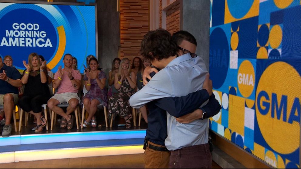 VIDEO: Man meets the kidney donor who saved his life live on 'GMA' 