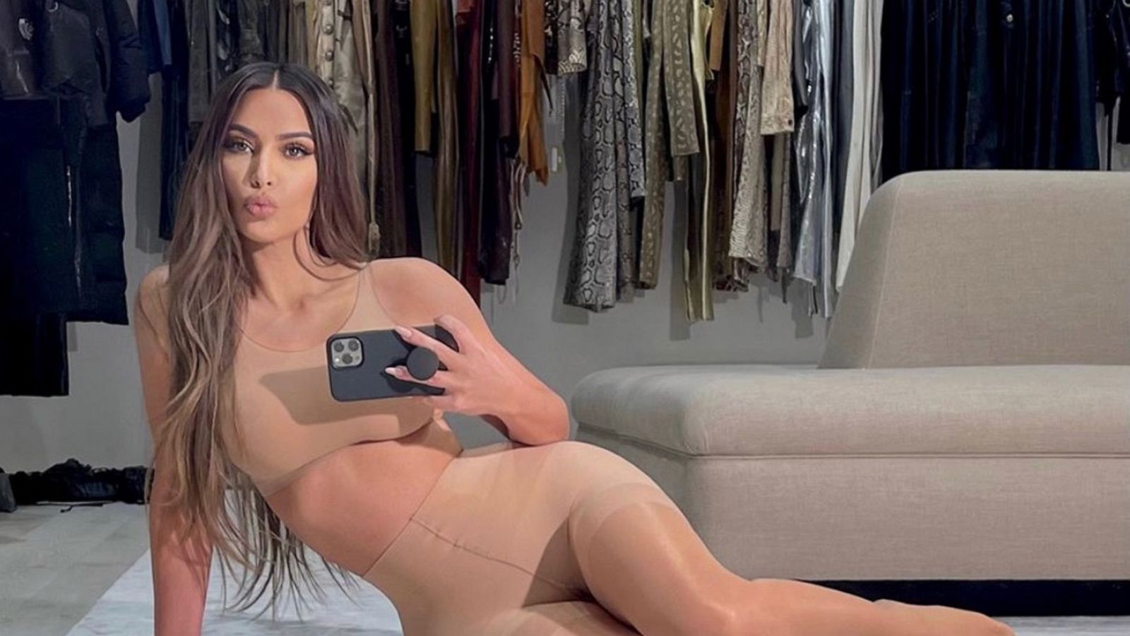 Kim Kardashian Suhagraat Porn - Kim Kardashian returns to Instagram to announce Skims hosiery launch - ABC  News