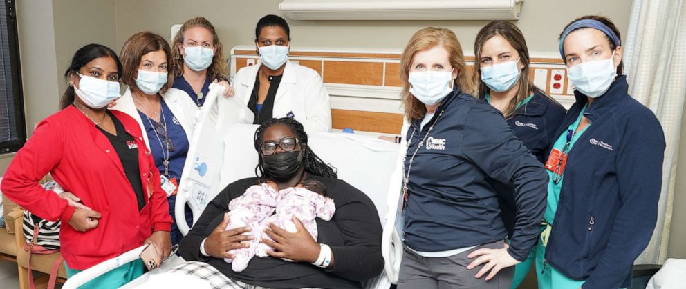 PHOTO: Nurses at Westchester Medical Center in Valhalla, New York, cared for Kimberly Alarcon and her newborn twins Kenzy and Kenzley.