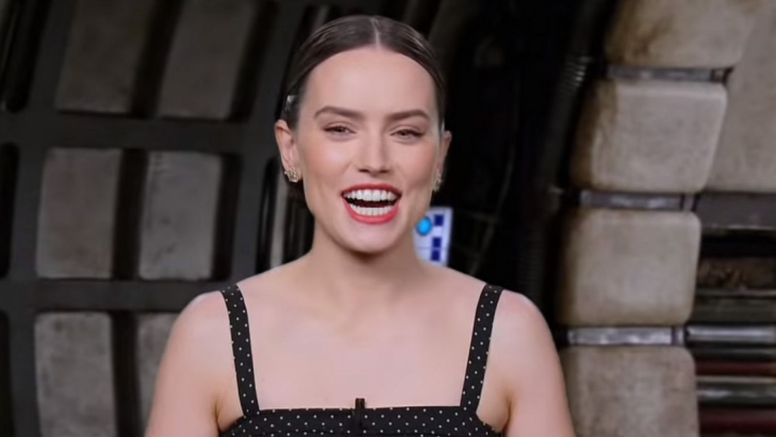 PHOTO: Daisy Ridley answers questions on a segment of "Jimmy Kimmel Live" called "Star Wars Cast Answers Questions From Kids."