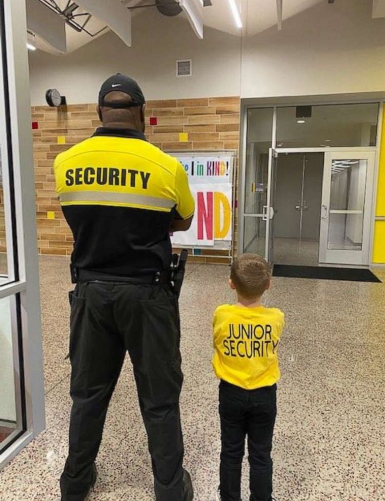 PHOTO: Easton Blocker, 5, arrived to Bobby G. Lester Elementary School in Jacksonville, Arkansas, in a uniform that matched Officer Jeffery Cross. 