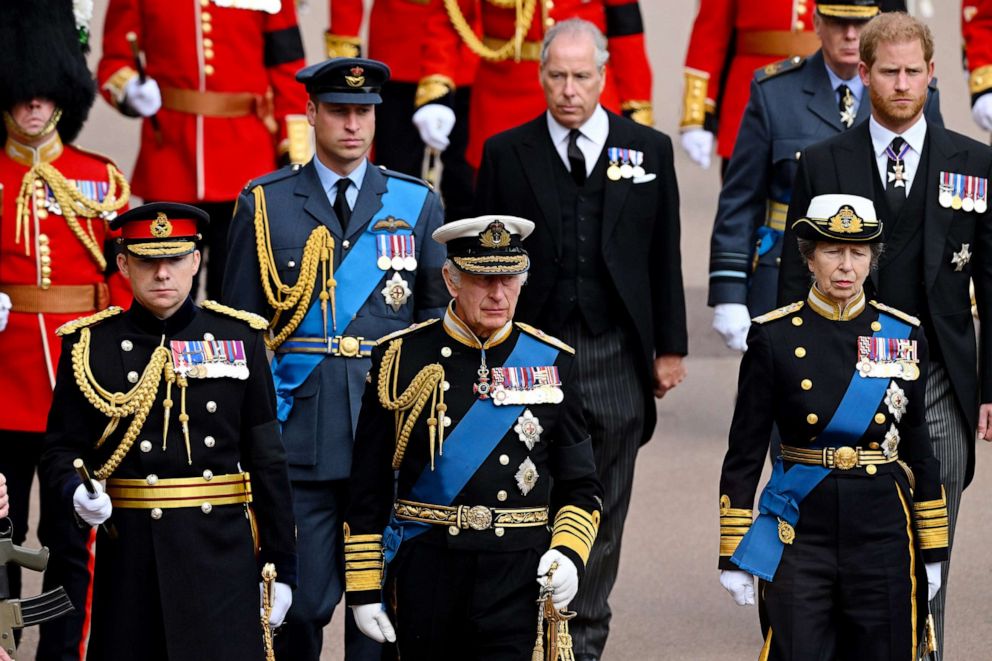 PHOTO: Prince William, King Charles III, David Armstrong-Jones, 2nd Earl of Snowdon, Prince Harry, Duke of Sussex, King Charles III and Anne, Princess Royal at the Committal Service for Queen Elizabeth II Sept. 19, 2022, in Windsor, England.