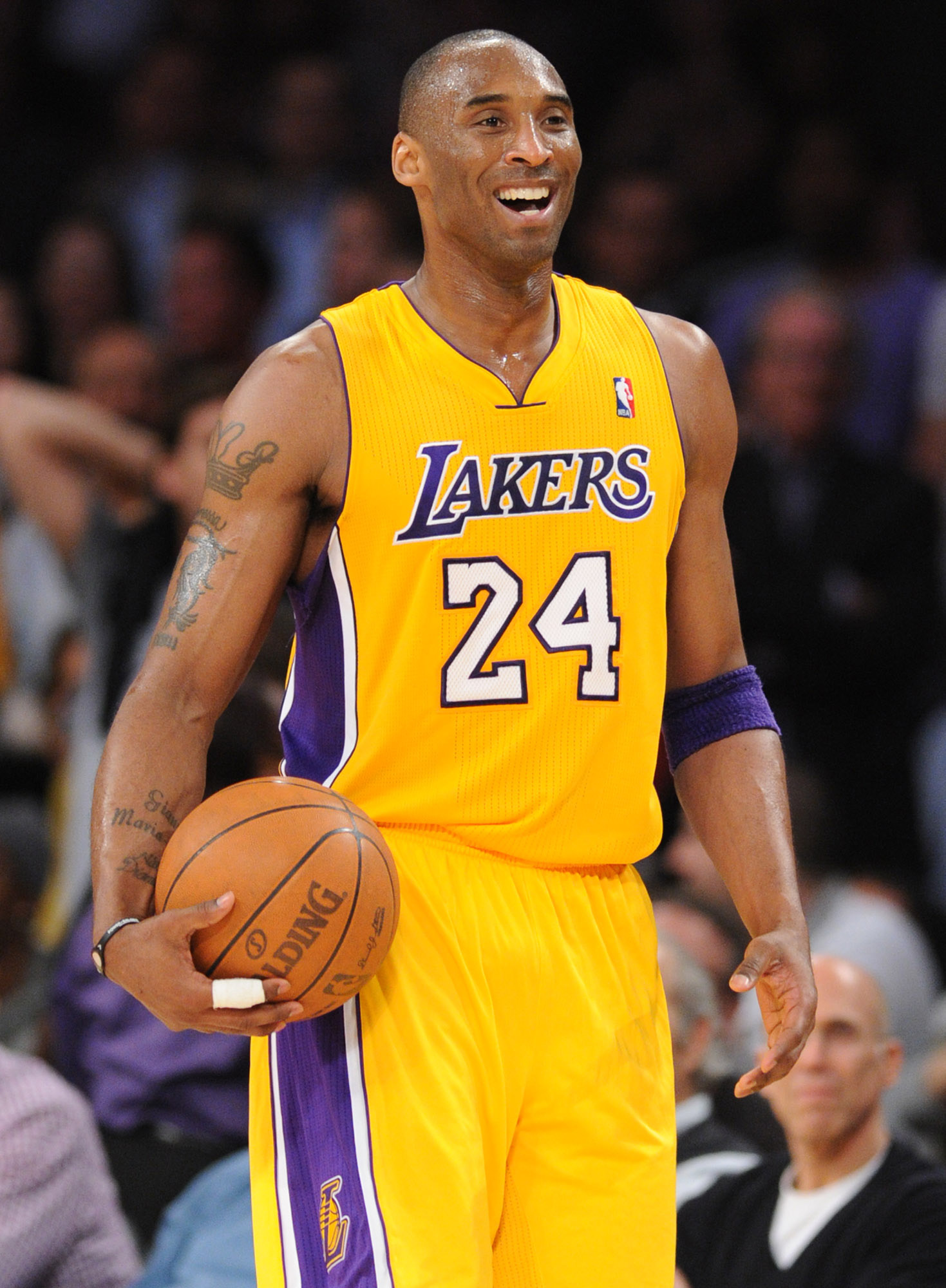 PHOTO:Los Angeles Lakers' Kobe Bryant in Los Angeles, April 20, 2011.