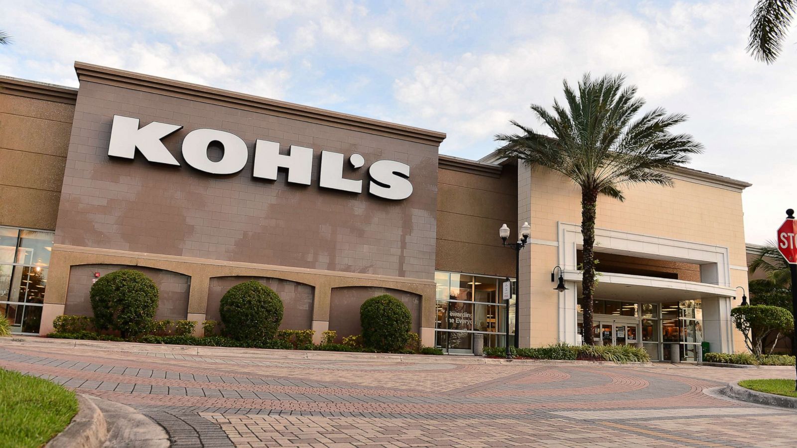 PHOTO: A view outside a Kohl's store on July 16, 2020 in Miramar, Fla.