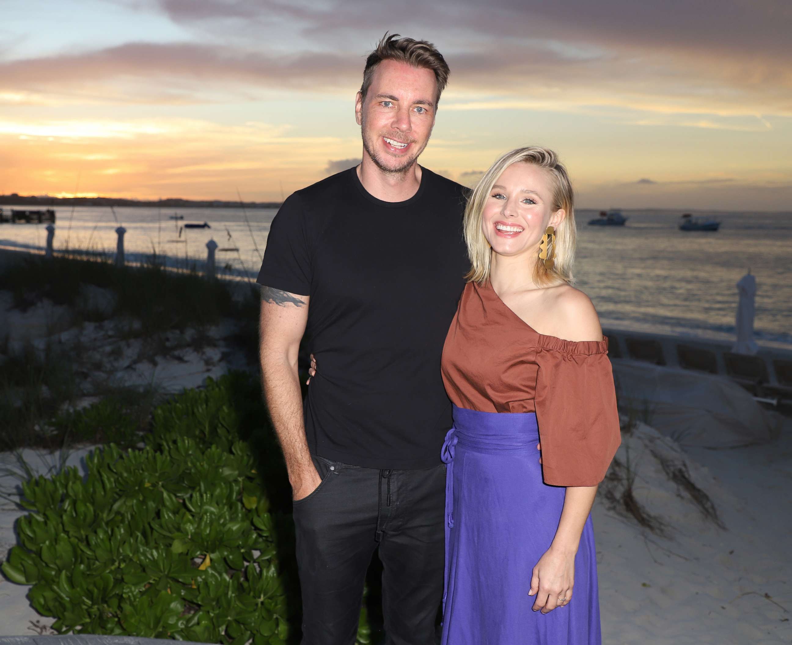 PHOTO: Dax Shepard and Kristen Bell pose during family vacation in Providenciales, Turks & Caicos, Jan. 30, 2018.