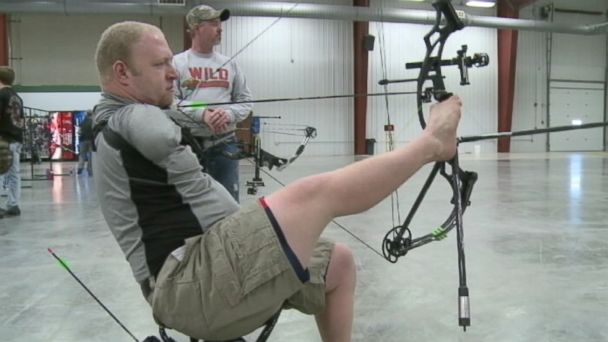 Video Armless Archer Hits Perfect Score Abc News 6288