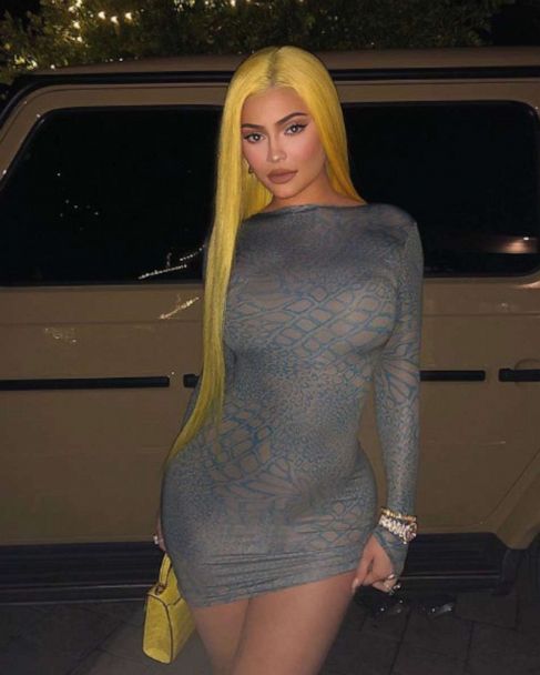 kylie jenner blue and yellow dress Kylie Jenner's Yellow Dress Inspiration