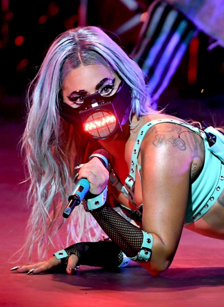 Lady Gagas Face Masks Steal The Show At Mtv 2020 Video Music Awards 