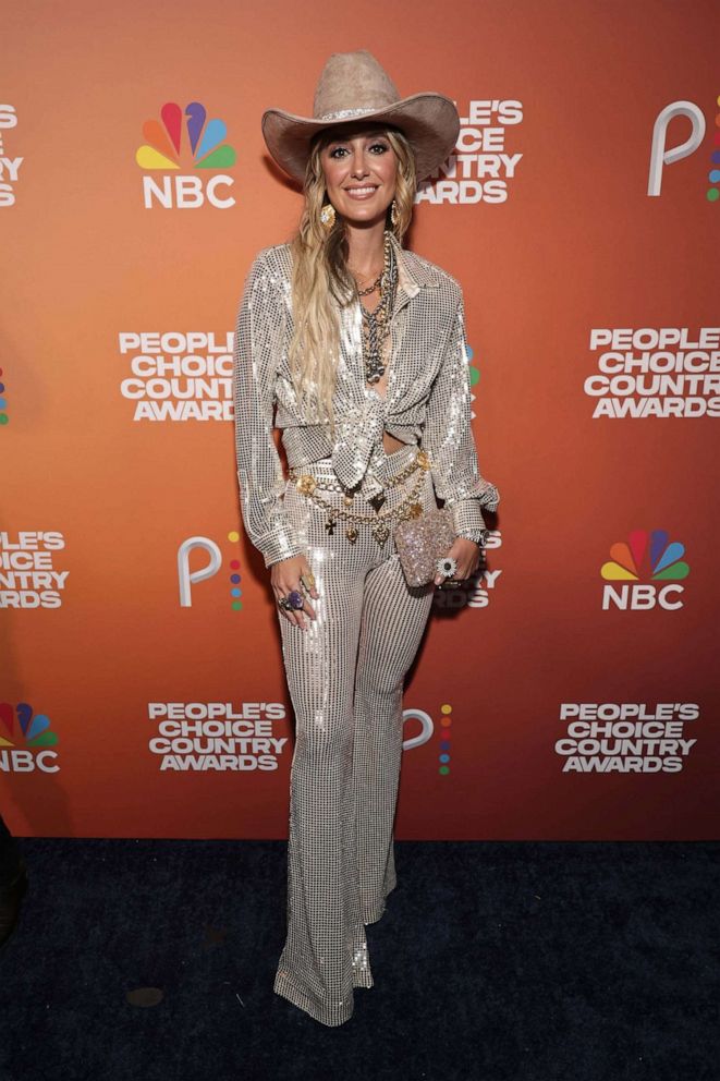 PHOTO: Lainey Wilson arrives to the 2023 People's Choice Country Awards held at the Grand Ole Opry House on Sept. 28, 2023, in Nashville, Tenn.