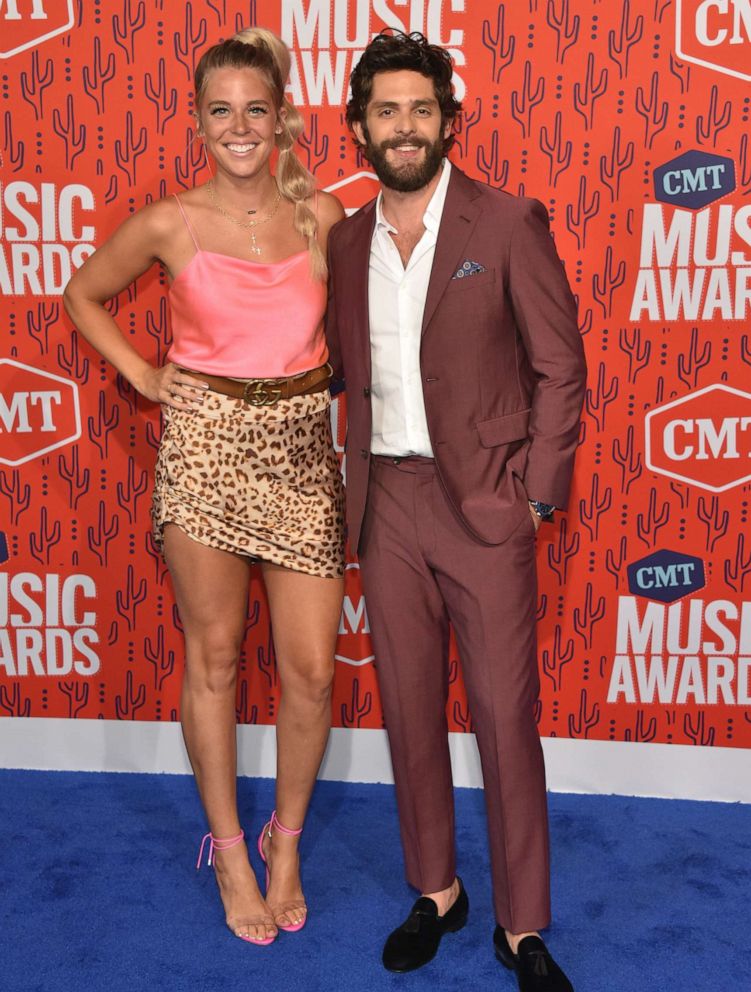 Thomas Rhett Hits Back At People Who Criticized His Wifes Cmt Outfit