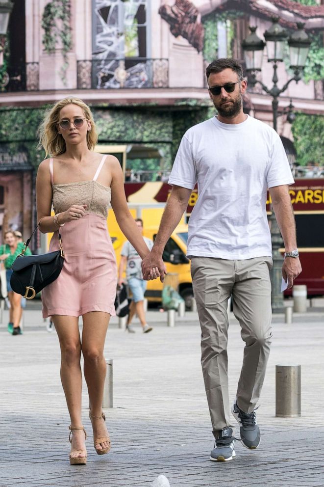 PHOTO: Jennifer Lawrence and Cooke Maroney are seen in Paris, France, Feb. 6, 2019.