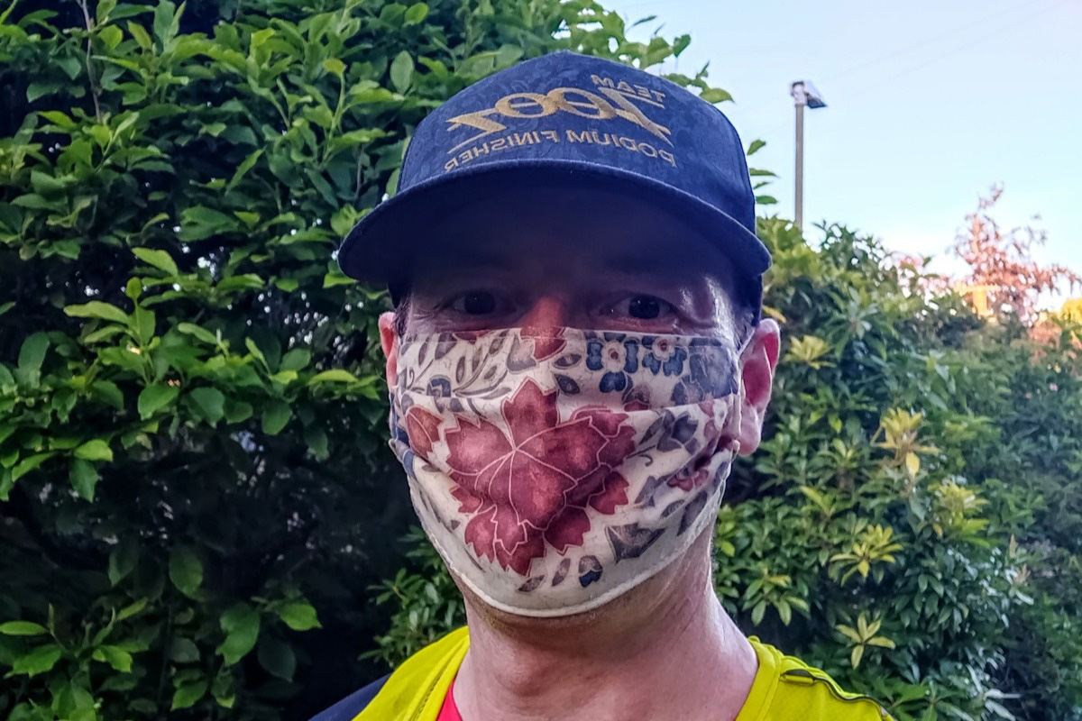PHOTO: Tom Lawton, 39, ran 22 miles with a face mask on to prove they don't impair oxygen levels.