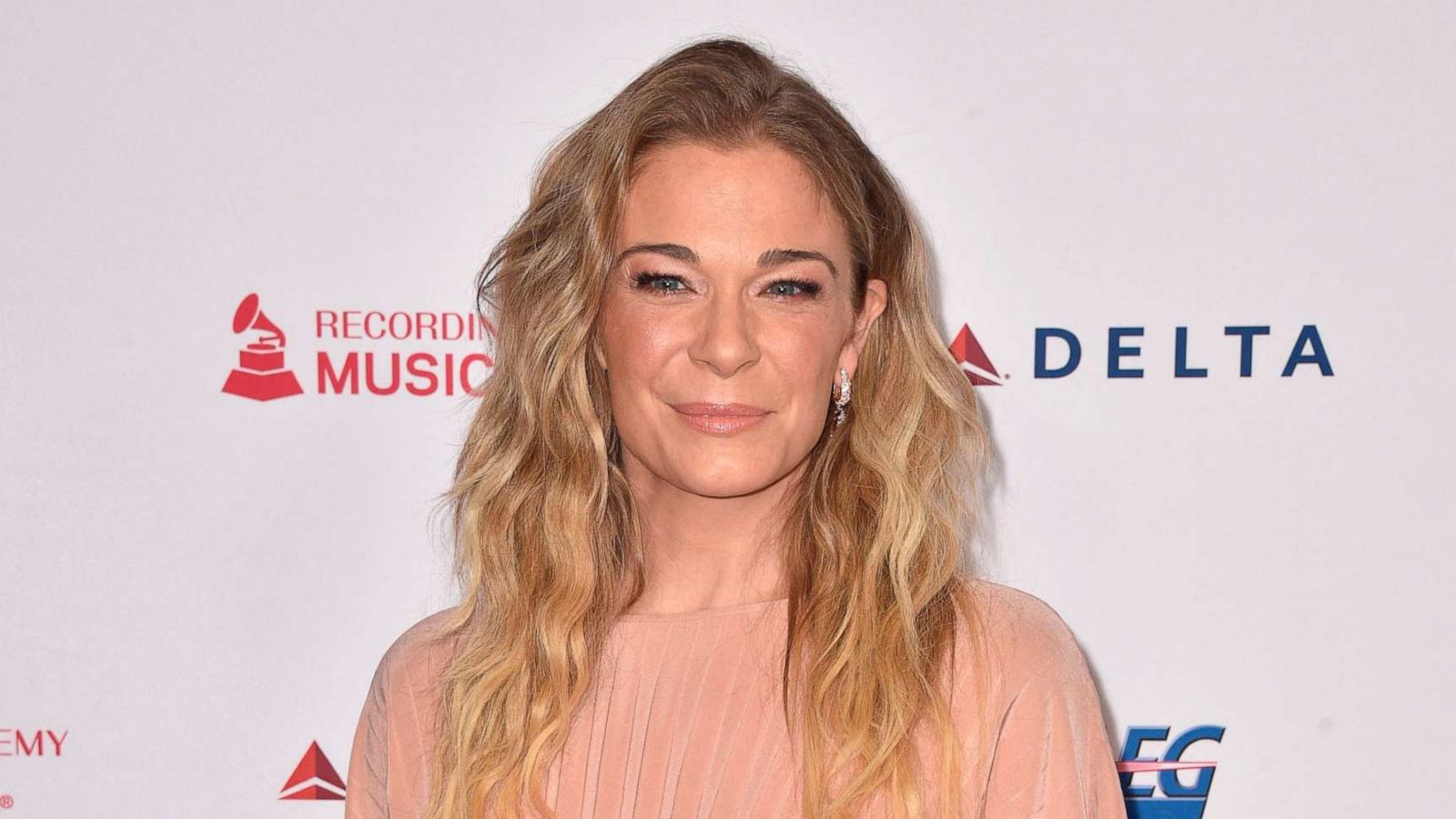 PHOTO: LeAnn Rimes at West Hall Los Angeles Convention Center on Jan. 24, 2020 in Los Angeles.