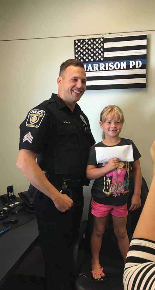 PHOTO: 6-year-old Kaley Bastine works to fundraise through lemonade stands so her local police can buy a K9.

