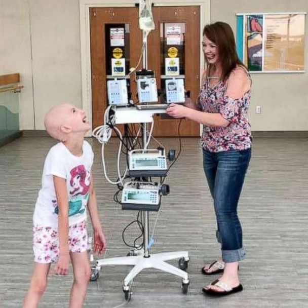 VIDEO: Girl fighting cancer and her mom warm hearts with 'In My Feelings' dance