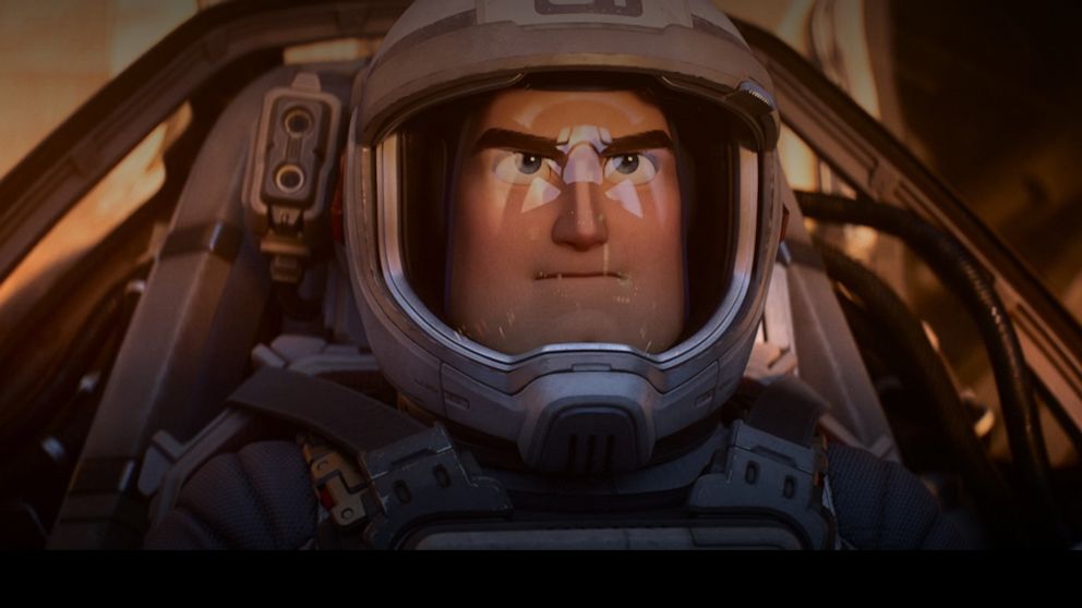 Chris Evans blasts off as Buzz in new animated 'Lightyear' trailer ...