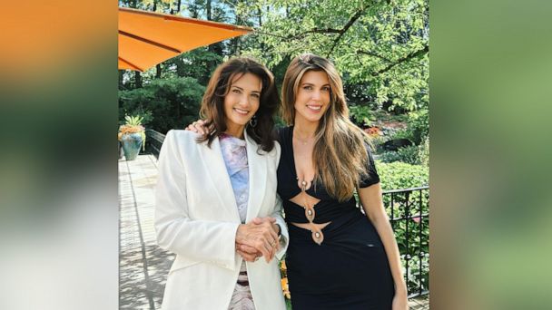 608px x 342px - Lynda Carter shares sweet photo with her daughter Jessica Carter Altman -  Good Morning America