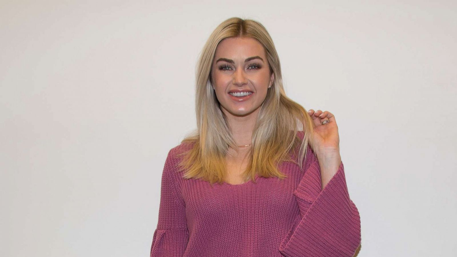 PHOTO: Lindsay Arnold Hosts Meet + Greet At Bomane Salon In Beverly Hills on Dec. 10, 2019 in Beverly Hills, Calif.