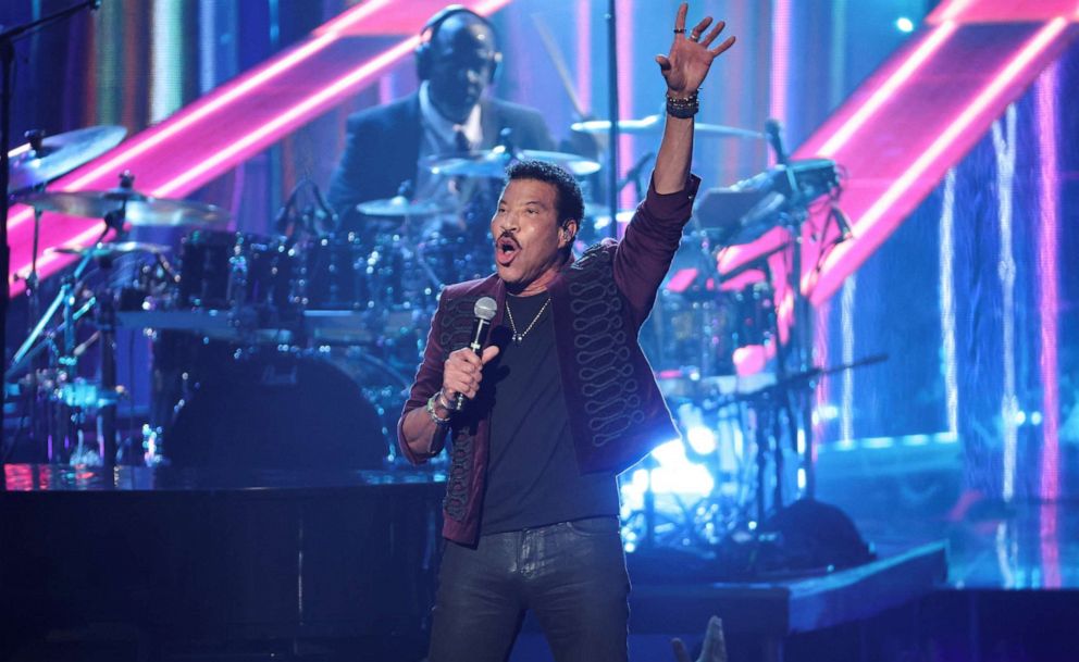 PHOTO: Lionel Richie performs at the 37th Annual Rock & Roll Hall of Fame Induction Ceremony, Nov. 5, 2022, in Los Angeles.