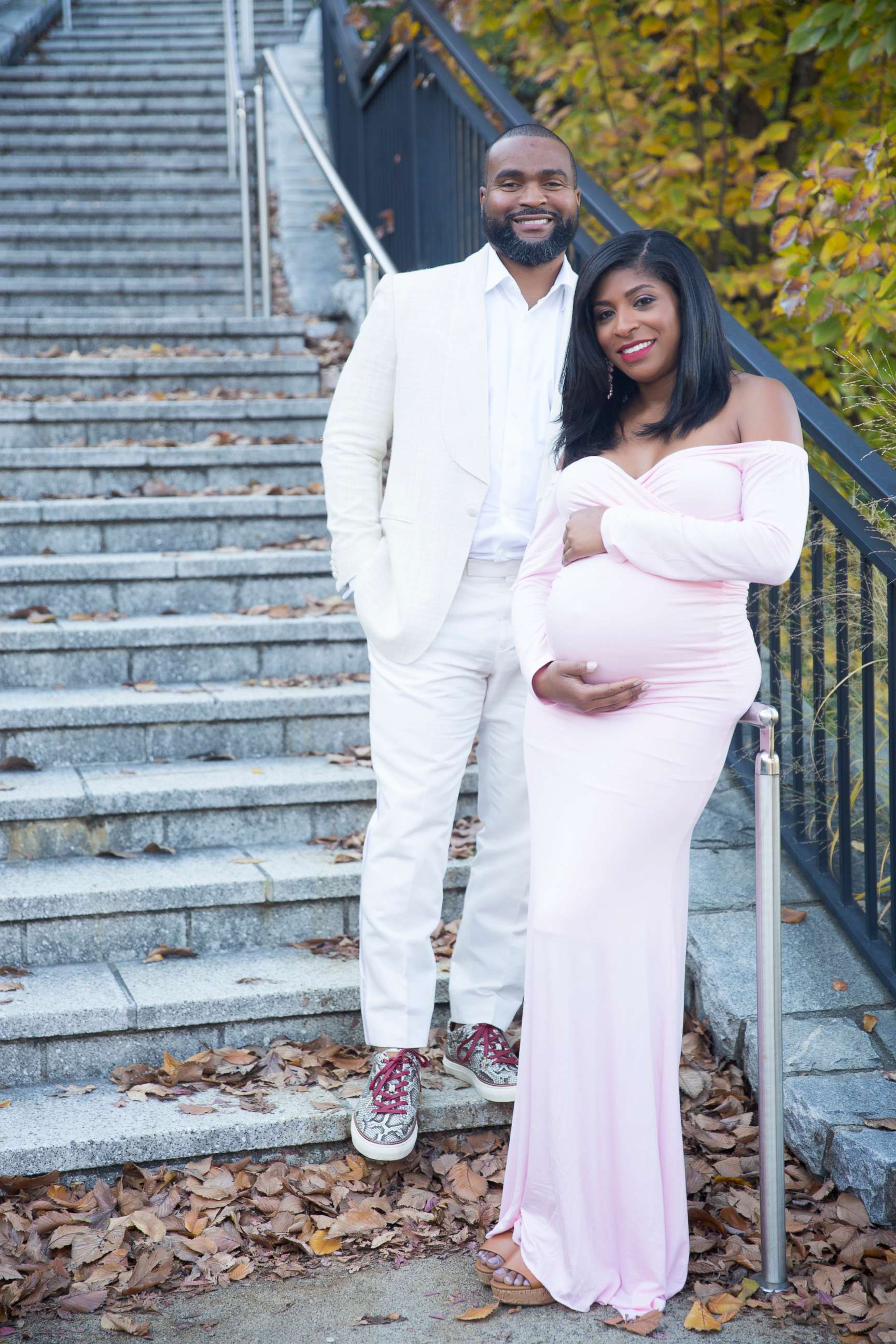 PHOTO: Lisa and Donald Cheatham II pose together during a maternity photo shoot.