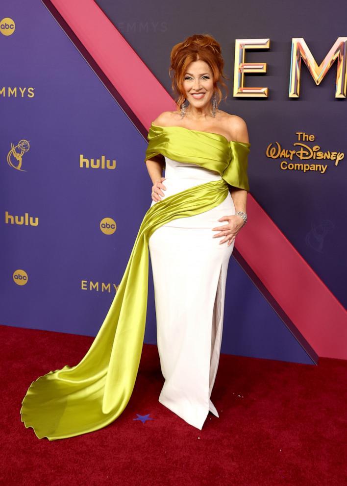 PHOTO: Lisa Ann Walter attends the 76th Primetime Emmy Awards on Sept. 15, 2024 in Los Angeles.