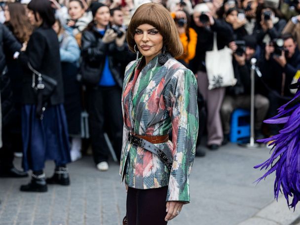 Fashion Statement! Lisa Rinna Shows Off Custom 'Mrs. Hamlin' Louis Vuitton  Purse