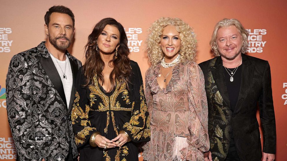 PHOTO: Jimi Westbrook, Karen Fairchild, Kimberly Schlapman and Phillip Sweet of Little Big Town arrive to the 2023 People's Choice Country Awards held at the Grand Ole Opry House on Sept. 28, 2023, in Nashville, Tenn.