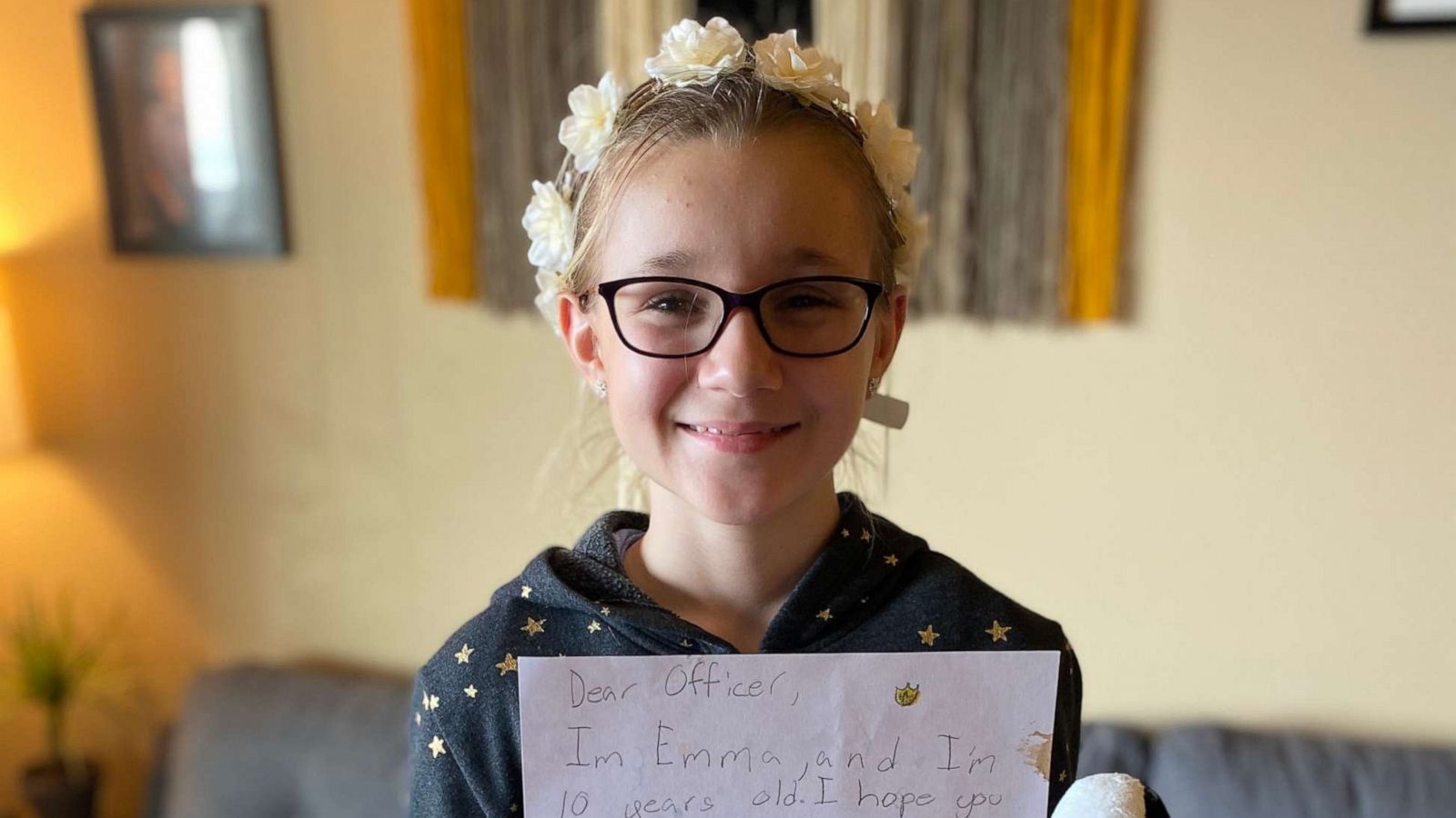 PHOTO: Johnna Jablonski, of Billings, Montana, is mom to 10-year-old Emma Jablonski. She told "Good Morning America" that her daughter had seen news footage covering the now-viral video of Officer Daniel Hodges being crushed inside the Capitol building.