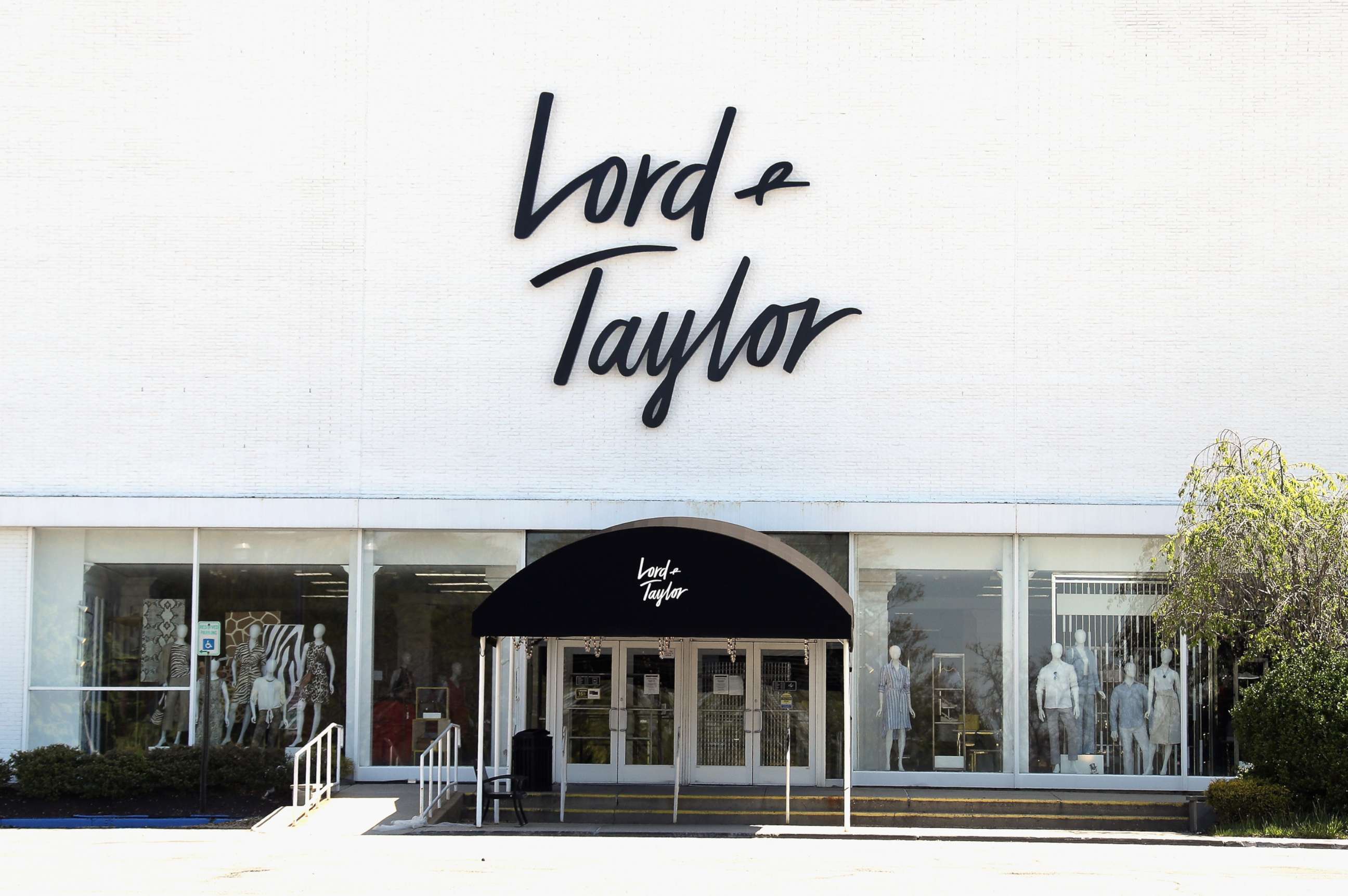 Lord & Taylor officially going out of business after filing for bankruptcy  - ABC News
