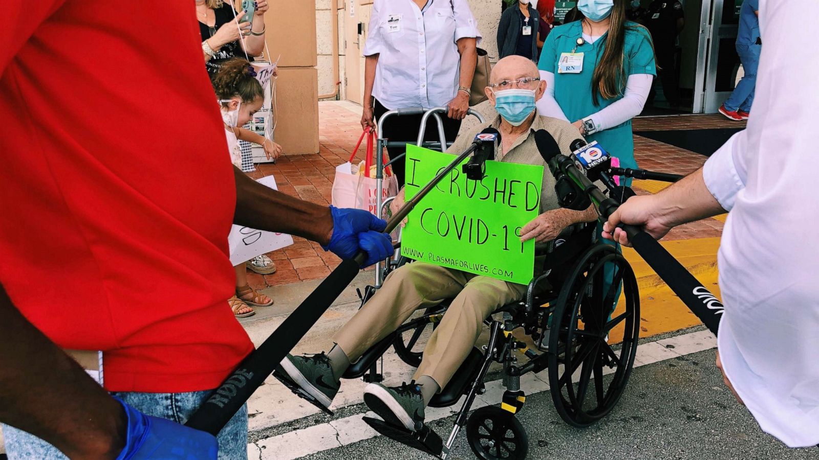 PHOTO: 83-year-old Lorenzo Rodriguez battled COVID-19 at a Baptist Health South Florida hospital for 75 days.