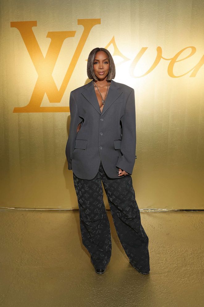 PHOTO: Kelly Rowland attends the Louis Vuitton Menswear Spring/Summer 2024 show as part of Paris Fashion Week on June 20, 2023 in Paris.